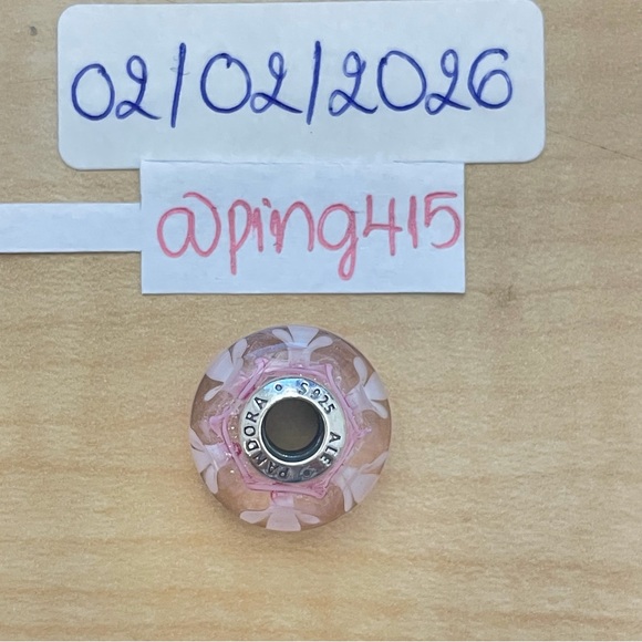 Pandora Pink Field of Flowers Murano Glass Charm - Picture 10 of 13